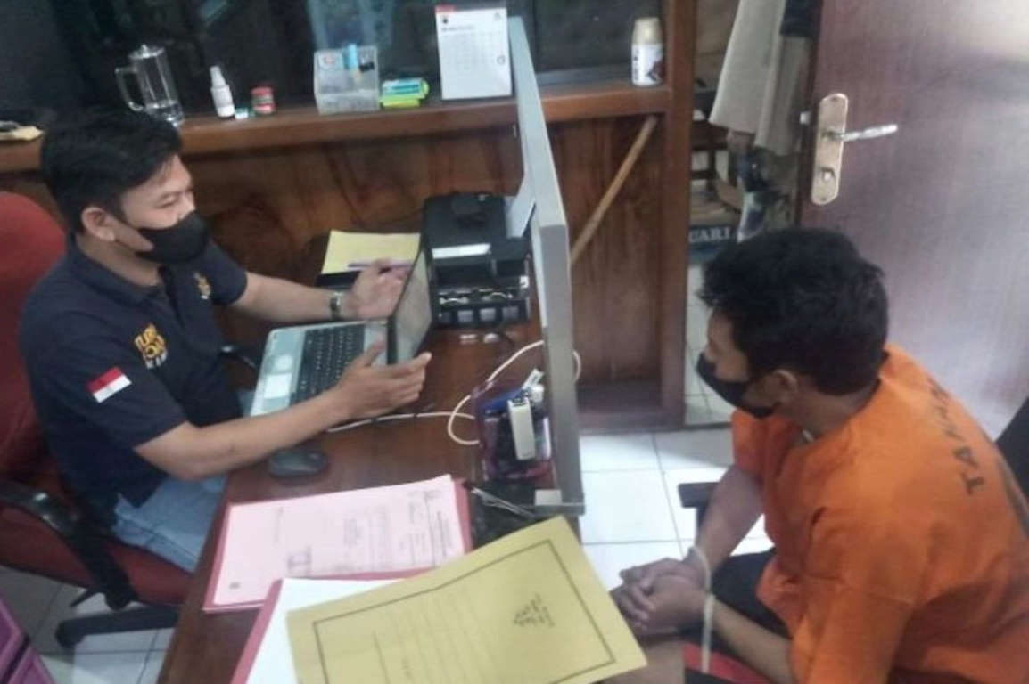 Bejat! Guru Agama SMP di Batang Cabuli 30 Siswi